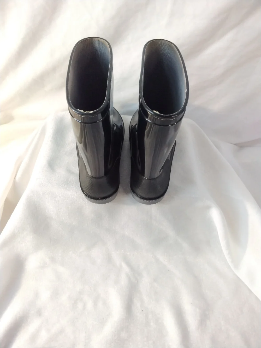 Magellan Outdoors Black Gloss Kids Rain Boots
